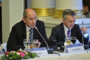 Izvijanje iz zank: Kakšne so in bi lahko bile politične posledice procesa Patria?