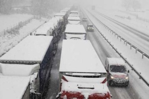 Dars zaradi burje na Vipavskem odsvetuje uporabo tega dela hitre ceste