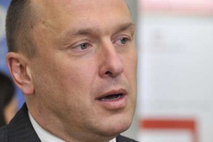 Šketa: Država bi lahko del podjetij privatizirala prek trga
