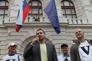 Damir Črnčec: Cena naivnosti