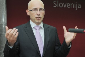 Sodišče podaljšalo pripor domnevnemu morilcu Jamnika