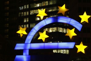 ECB: Odločitev, ali Grčija potrebuje odpis dolgov, ni v naši pristojnosti