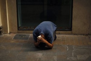 Za zmanjšanje revščine po mnenju inštituta za socialno varstvo nujni aktivni ukrepi