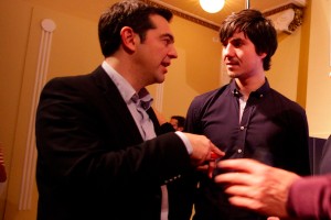Ustavite političnega skrajneža Luko Mesca!