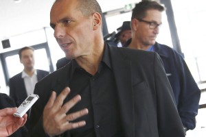 Varufakis zadovoljen s "plodnimi" pogovori na ECB 