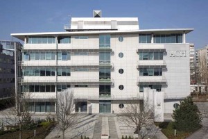 Tajkuni vračajo udarec: v ozadju zbirajo sredstva za odkup dolgov in vrnitev na prizorišče