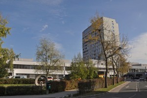 Računsko sodišče: Zaposleni v šestih javnih zavodih imeli letno 6000 dni preveč dopusta