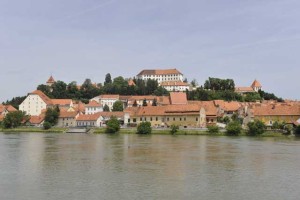 Plaz odnesel obzidje na Ptujskem gradu