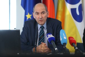 Janša pričakuje Klemenčičev odstop, o pravnih ukrepih bo še premislil 