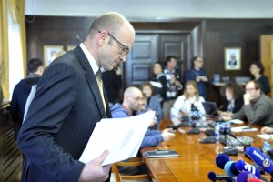 Jazbec nadaljuje pojasnjevanje vladi glede sanacije bank