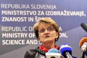 Cerar je sprejel odstop Setnikar Cankarjeve