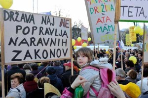 Državni svet bo glasoval o odložilnem vetu na novelo zakona o zakonski zvezi 
