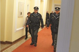 Še pred Bratuškovo kriminalisti v DZ zaradi Jelinčiča, Prijatelja, Cvikla
