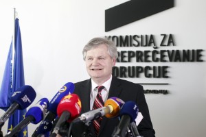 Vrhovno sodišče odločilo, da KPK v postopku pregleda imenovanja Škrleca ni kršil ustave