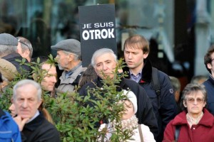 Brglez mora do torka določiti rok zbiranja podpisov pod referendumsko zahtevo