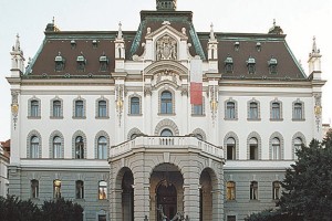 Univerza v Ljubljani gre zaradi objave avtorskih honorarjev v Supervizorju v protiofenzivo zoper KPK