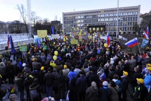 DZ bo v četrtek razpravljal o (ne)dopustnosti referenduma