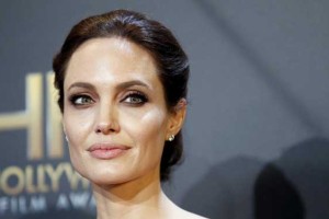 Angelina Jolie Pitt si je dala preventivno odstraniti jajčnike