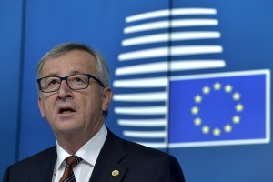 Juncker optimistično o Grčiji; tarča kritik zaradi mini vrha