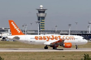 Letalske družbe po strmoglavljenju Germanwingsa spreminjajo pravila v pilotski kabini