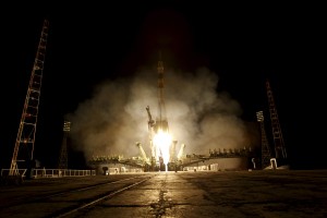 Astronavta bosta leto dni preživela na ISS