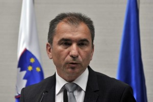 Cerar pričakuje Vebrov odstop; Veber: Ne bom odstopil!