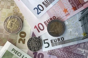 Stroka svari pred prevelikim zvišanjem minimalne plače