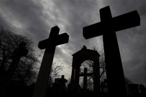 SDS o predlogu zakona o prikritih vojnih grobiščih: Samo barbare je treba z zakonom prisiliti, da pokopljejo mrtve