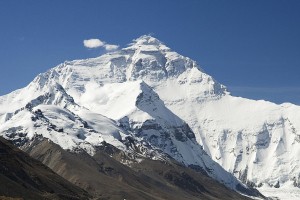 Mount Everest po novih meritvah nižji?