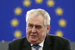 Zeman: Bolje, da ostanemo brez sredstev EU, kot pa da nam vsilijo muslimanske migrante