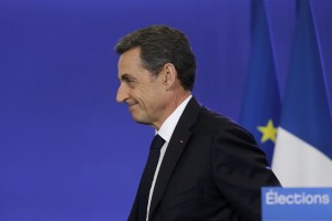 Sarkozy naj bi svojo stranko UMP preimenoval v "republikansko"