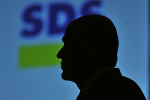 DZ danes o paketu štirih zakonov SDS
