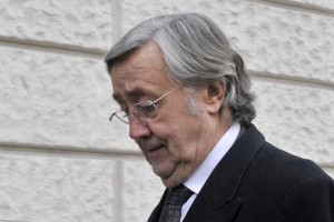 Tožilstvo bi Walterja Wolfa preiskovalo zaradi suma pranja denarja v aferi Patria