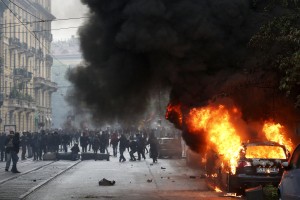 Spopad policije s protestniki (in druge težave) ob odprtju Expa