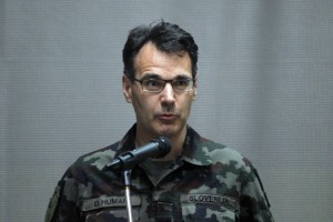 Pahor bo z odločitvijo o povišanju Davida Humarja v generalmajorja še počakal