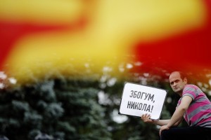 Makedonski protestniki premierju: "Zbogom, Nikola!"