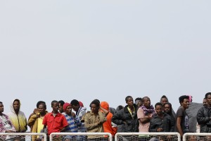 V Španiji aretirali peterico, ki je želela od migranta kupiti ledvico