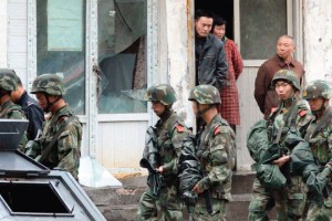 Peking se hvali, da je v Xinjiangu razbil 181 terorističnih tolp