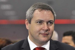 Židan navija, da bi o prodaji Telekoma odločala vlada