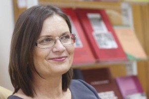 Valič Zverova: Še danes čutimo travmatične posledice totalitarne preteklosti
