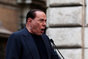 Izgubljeni Berlusconi prišel na napačen politični shod in podprl nasprotnika