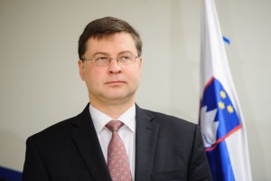 V Evropskem parlamentu danes zaslišanji McGuinnessove in Dombrovskisa