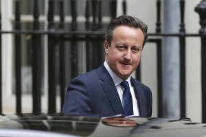 Cameron člane svoje vlade svari, naj ne podpirajo izstopa iz EU