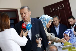 Erdogan poziva stranke k odgovornemu ravnanju