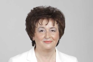 Zaradi neodzivnosti in nekompetentnosti pozivajo k razrešitvi ministrice za kulturo
