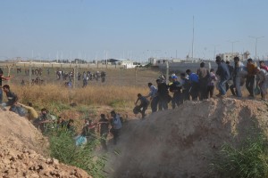 Sirski Kurdi napredujejo ob meji s Turčijo; civilisti bežijo 
