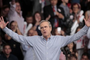 Jeb Bush tudi uradno vstopil v predsedniško tekmo v ZDA
