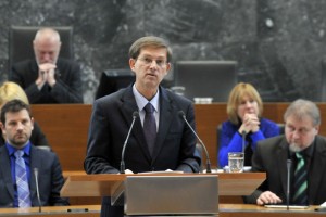 Cerar: SDH naj avtonomno dokonča postopek prodaje Telekoma Slovenije