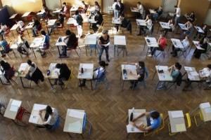 Na Hrvaškem zaradi kraje izvodov izpitov prestavili maturo 