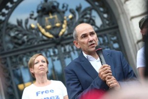 Janša: Doživeli smo napad nelegitimnega predsednika DZ in nelegitimnega premierja